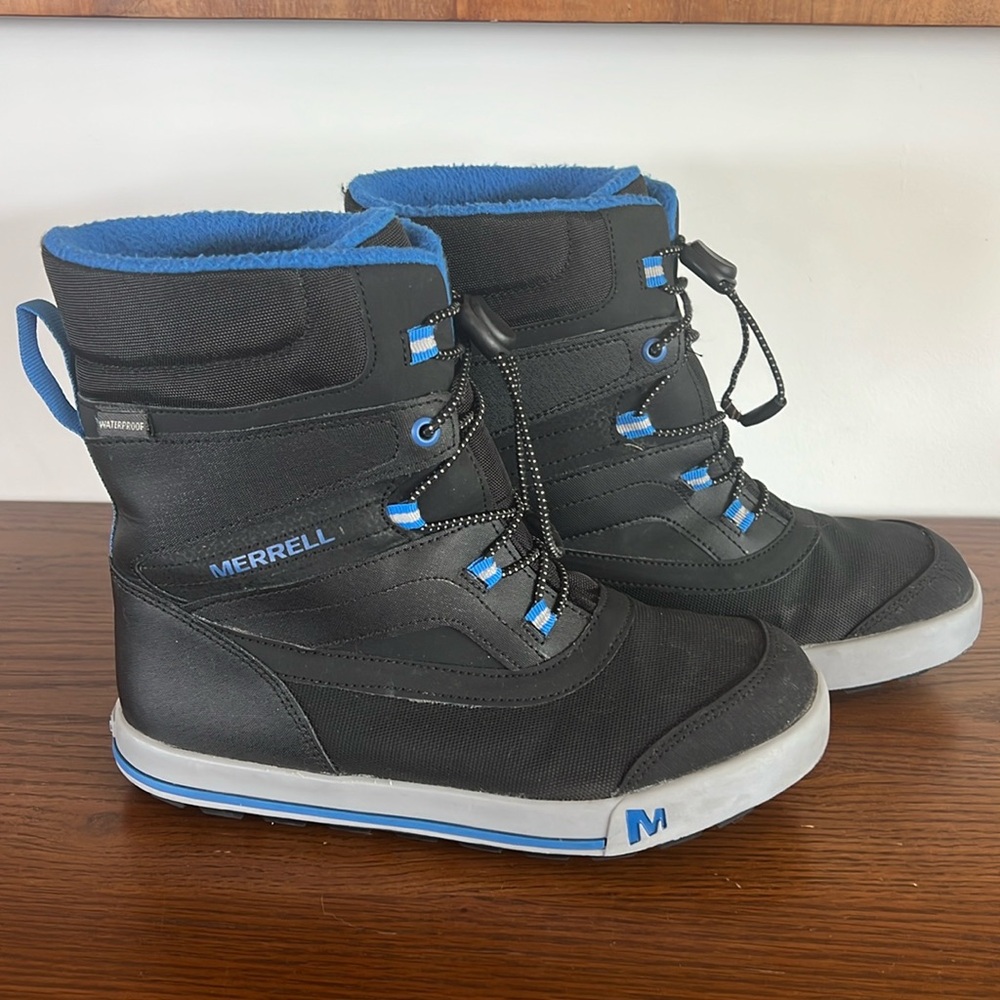 MERRELL insulated snow boots, big kids size 4M